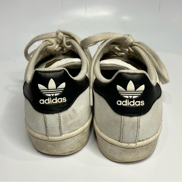 Adidas Superstar sneakers size 7.5 - Picture 4 of 10